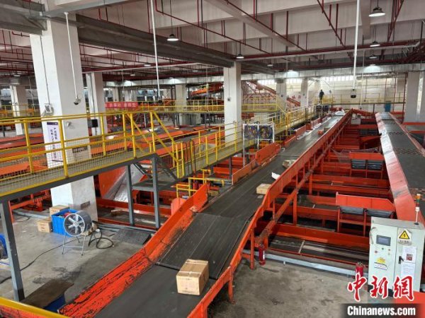 恒牛网 （活力中国调研行）“小快递”带来“大电商” 江西横峰跑出乡村振兴“加速度”